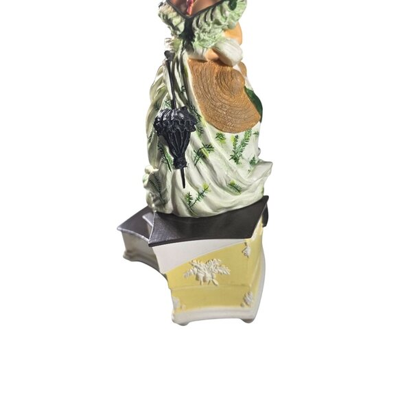 Vtg Gone With The Wind Scarlett Figurine Music Box Taras Theme trinket holder - Picture 3 of 7